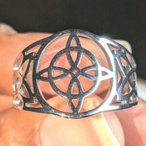 Silvery Stainless  steel Cutout Celtic-knot Style Ring Sz10